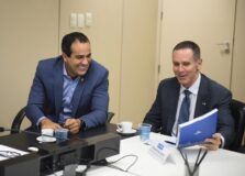 Salvador recebe cônsul-geral dos EUA e celebra reabertura da Agência Consular Americana