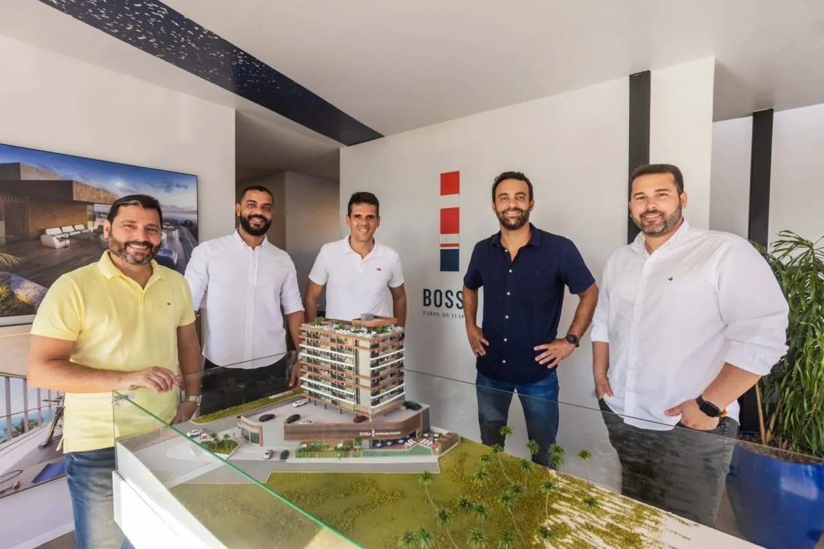 Eduardo Farias, André Lobato, Rafael Rios, Lucas Pithon e Paulo Leite. Foto: Divulgação.