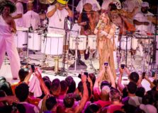 Ensaio de Claudia Leitte abriu o verão baiano lotando o Guetho