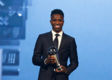 FIFA The Best: Vini Jr é eleito melhor do mundo e Marta leva troféu com seu nome