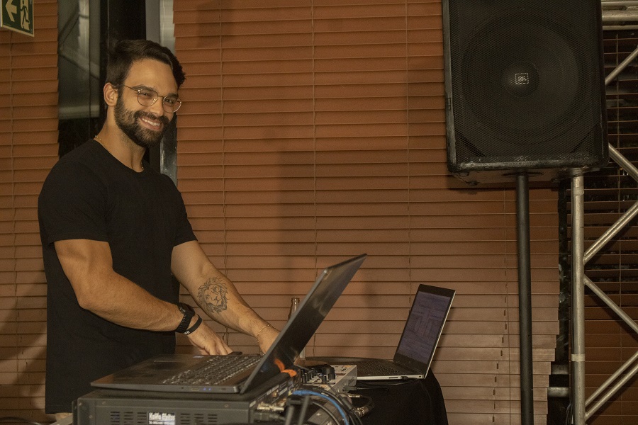 DJ Leo Melo