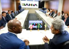 Governo do Estado envia comitiva para Benin para oficializar voo direto