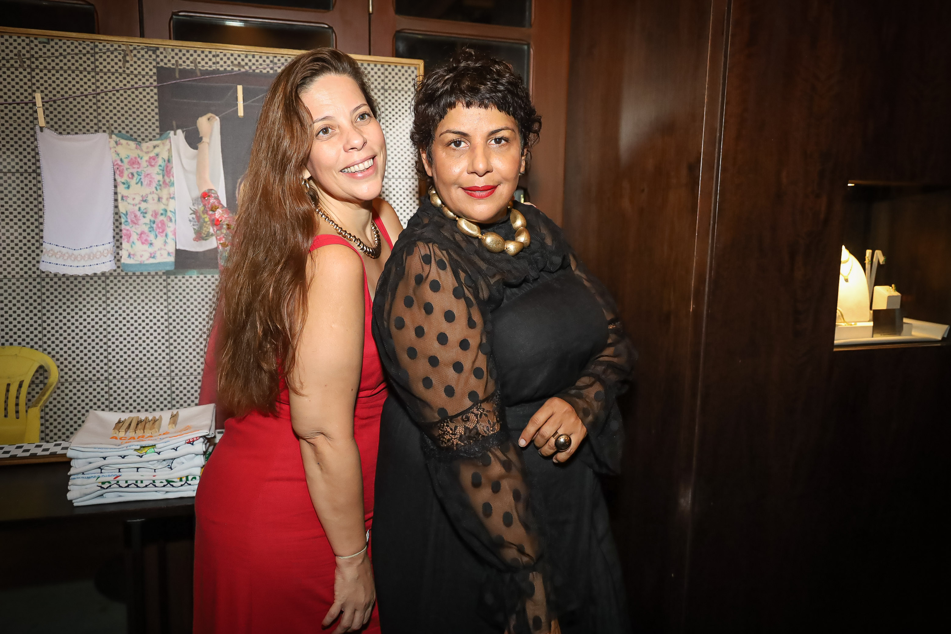 Hilna Falcão e Preta