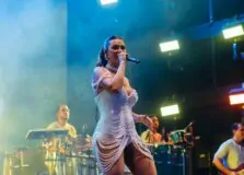 Vina Calmon comanda última noite do Réveillon Praia do Forte