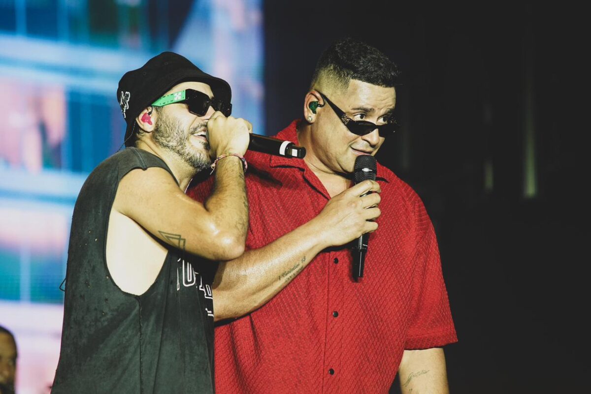 Xanddy e Tomate. Fotos: Walter Guedes e Lucas Leawry.