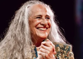 Maria Bethânia relembra curiosidade sobre escolha de seu nome. Entenda!