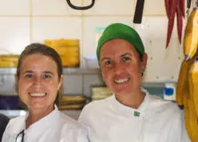 Morena Leite recebe Ana Bueno para menu a quatro mãos em Trancoso