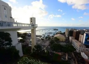 Gastos de turistas internacionais no Brasil batem recorde e chegam a R$ 25 bilhões em 2026