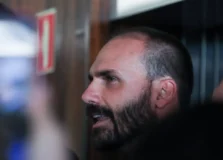 PF determina retorno imediato de Eduardo Bolsonaro ao cargo de escrivão