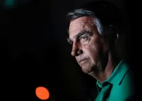 STF autoriza defesa de Jair Bolsonaro a acompanhar depoimento sobre arma