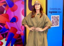 Ivete Sangalo participa de sessão exclusiva de estreia da exposição Blow Up em Salvador