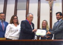 João Martins foi condecorado com a Comenda Dois de Julho