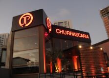 JP Steakhouse presenteia baianos nascidos no dia do aniversário de Salvador