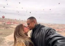 Léo Santana aproveita período de férias em destino na Turquia