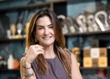 Michele Estevez é eleita Profissional de Propaganda do Ano no Prêmio Colunistas 2024