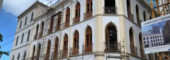Escola de Música e Artes e Sala de Espetáculos Letieres Leite ganham previsão de entrega. Confira!