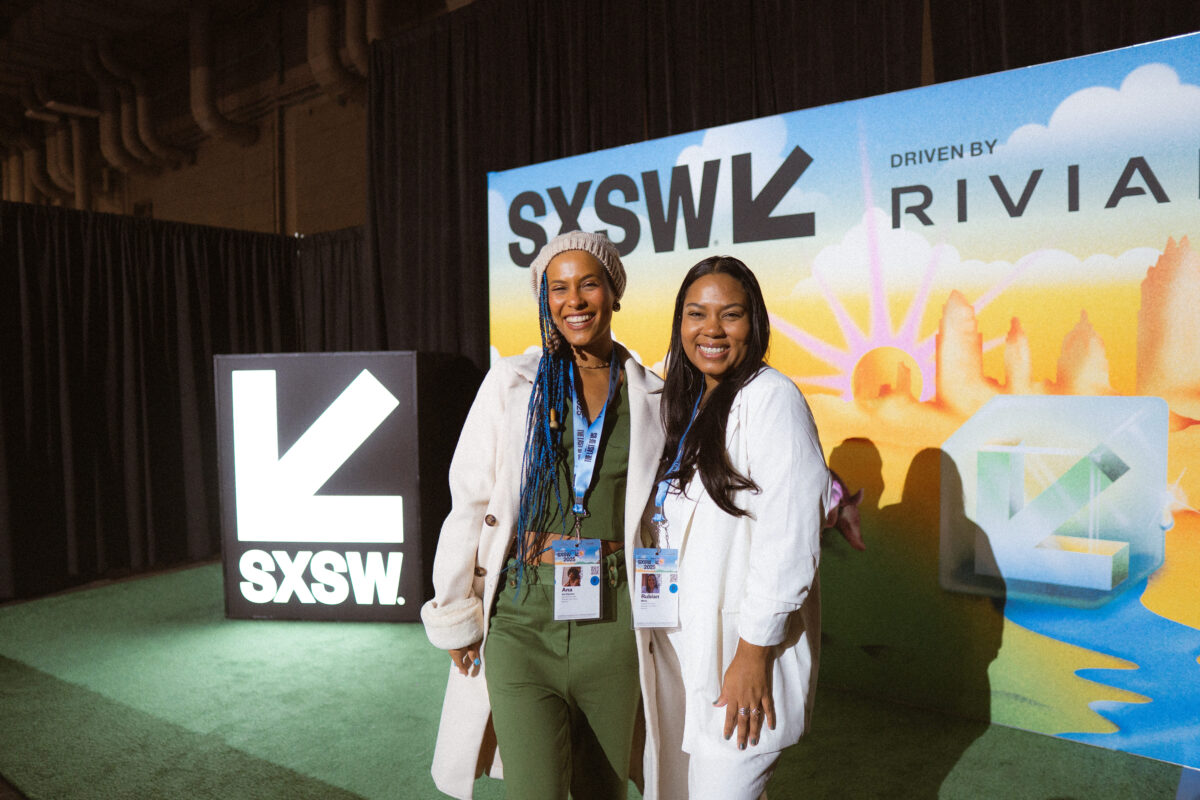 Ana do Carmo e Rubian Melo no SXSW 2025. Foto: Pitaya/Divulgação.