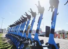 Contas de usuários dos patinetes elétricos de Salvador são bloqueadas por uso indevido