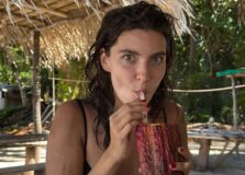 Na Bahia, Alanis Guillen aproveitou férias com muito sol e praia