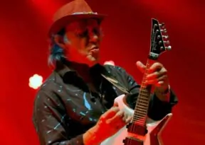 Campanha Carnaval sem Fome 2026 terá artistas e blocos baianos como padrinhos