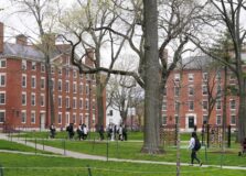 Estados Unidos revogam milhares de vistos de estudantes estrangeiros