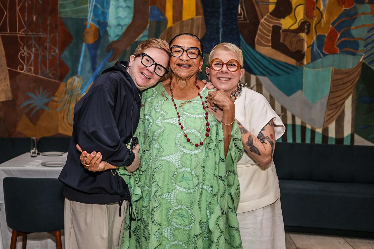 Monica Paes, Licia Fabio e Julie Schlossman