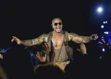 Léo Santana celebra duas décadas de sucesso com show gratuito em Salvador