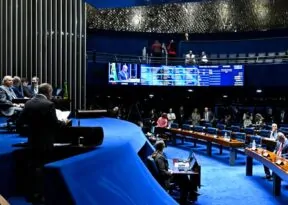 Senado pode acelerar votação da PEC que prevê fim da escala 6×1