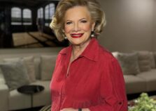 Abigail Suarez é a aniversariante desta segunda-feira (14)