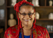 Chef Andrea Nascimento recebe honraria do Prêmio Maria Felipa