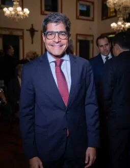 Saiba quem deverá comandar o marketing da campanha de ACM Neto nas eleições de 2026