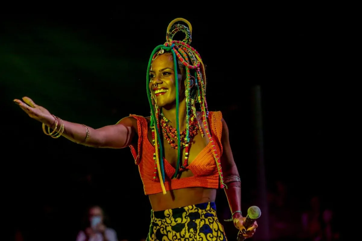 Cresci rodeada de mulheres fortes\, image size:1200x800