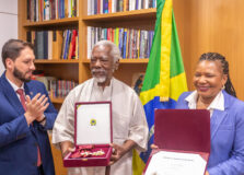 Mateus Aleluia recebeu o mais alto grau da Ordem do Mérito Cultural