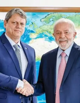 Lula trava disputa acirrada com Flávio Bolsonaro e Tarcísio no 2º Turno, aponta AtlasIntel