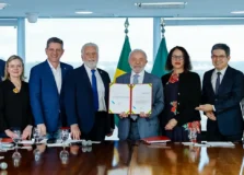 Lula assina liberação de verba bilionária para ciência e tecnologia