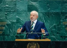 Lula defende América Latina como “zona de paz” e critica intervenções estrangeiras