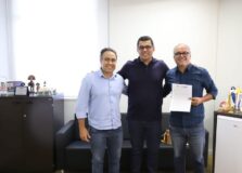 A TARDE firma parceria com a Prefeitura para realização da Travessia Mar Grande-Salvador