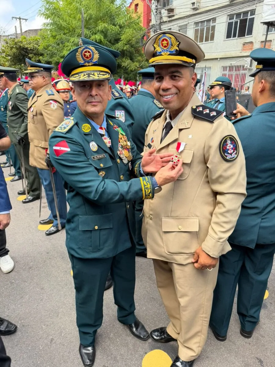 Capitão da PMBA recebe maior honraria da Polícia Militar do Pará ...