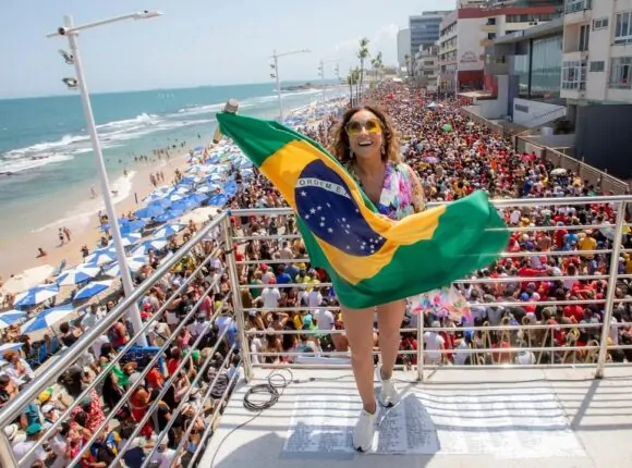 Daniela Mercury convida artistas para “Ato pela Democracia” em Salvador