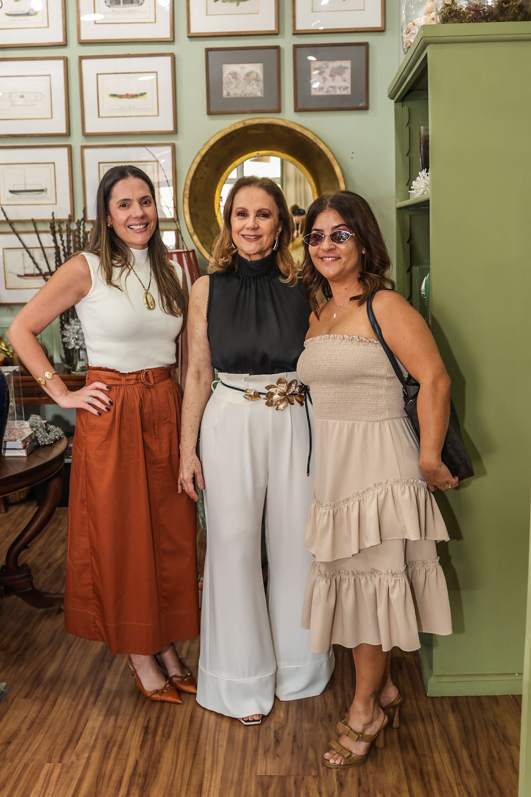 Raquel Chequer, Telma Almeida e Karina Meireles