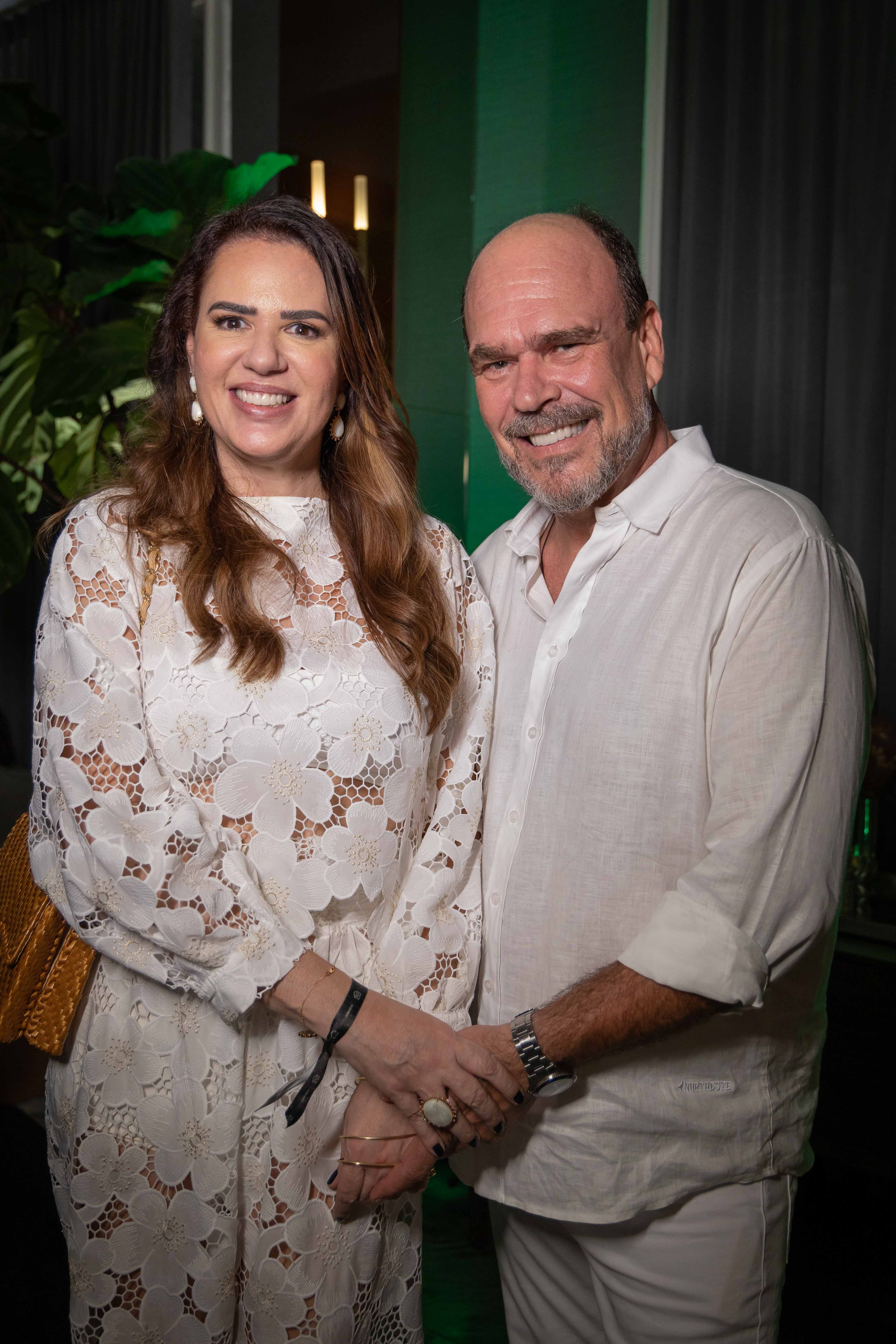 Dri Barreto e Lon Menezes