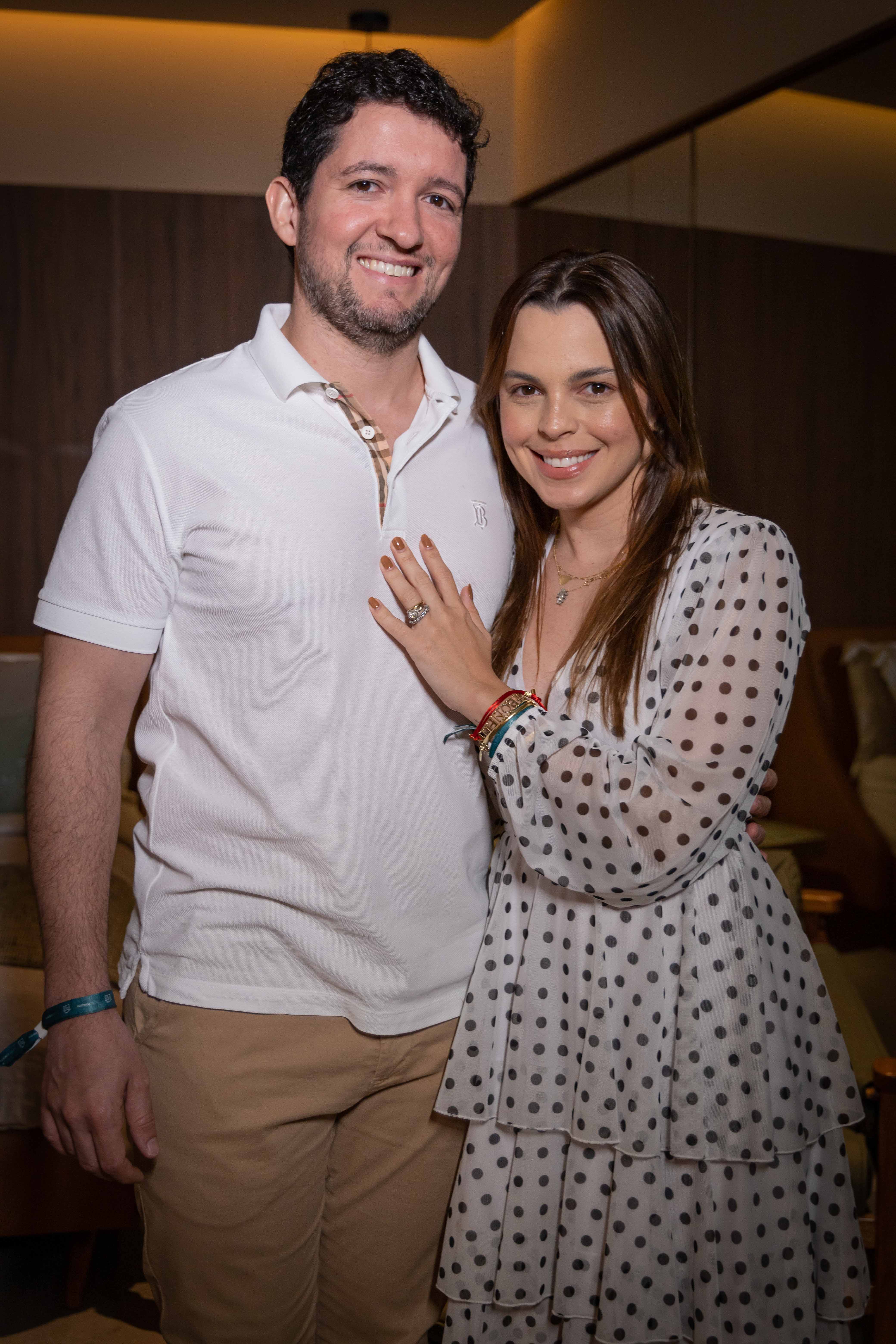 João Kruschewsky e Carol Lisboa