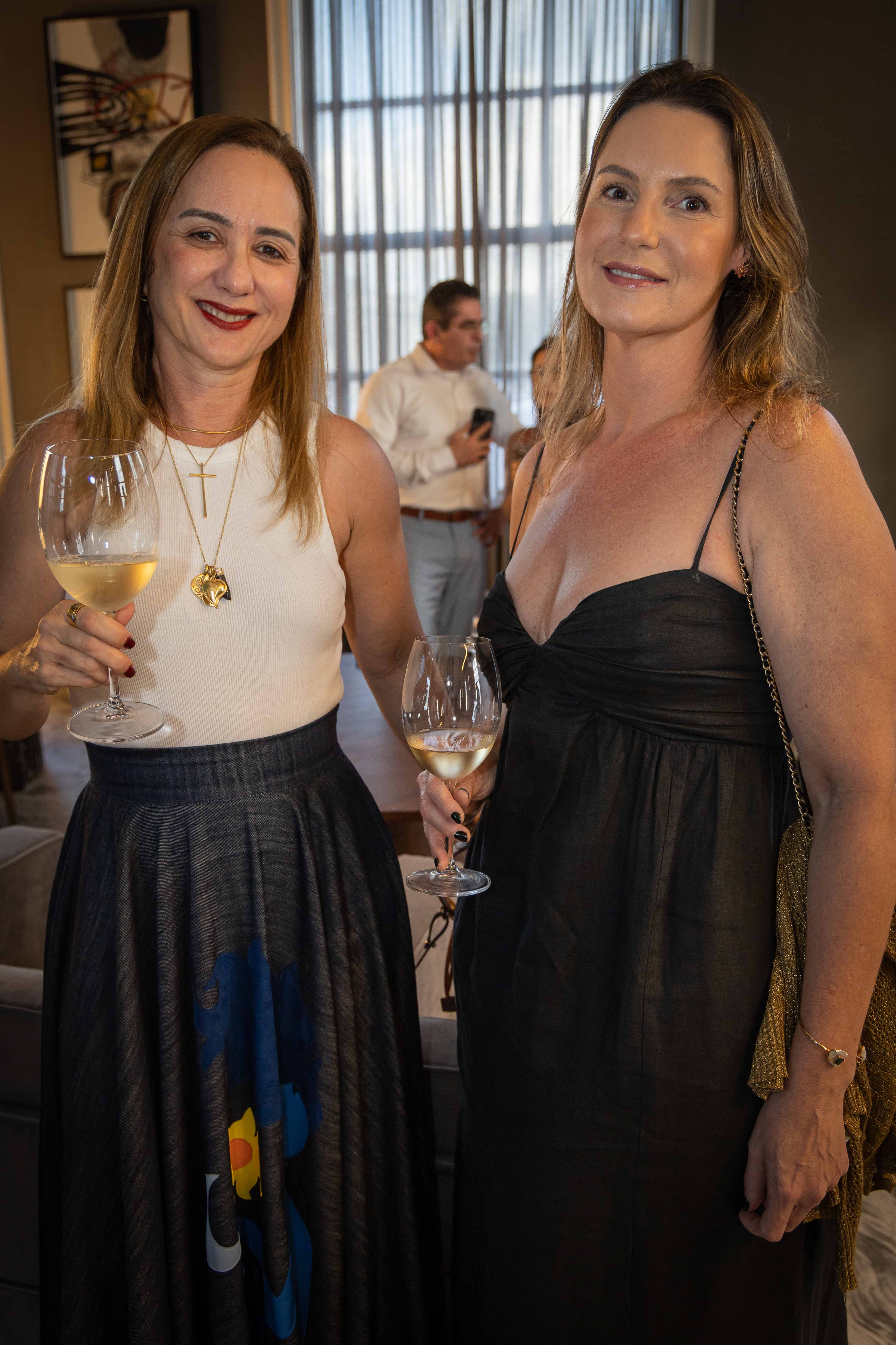 Claudia Duarte e Otaviana Silva