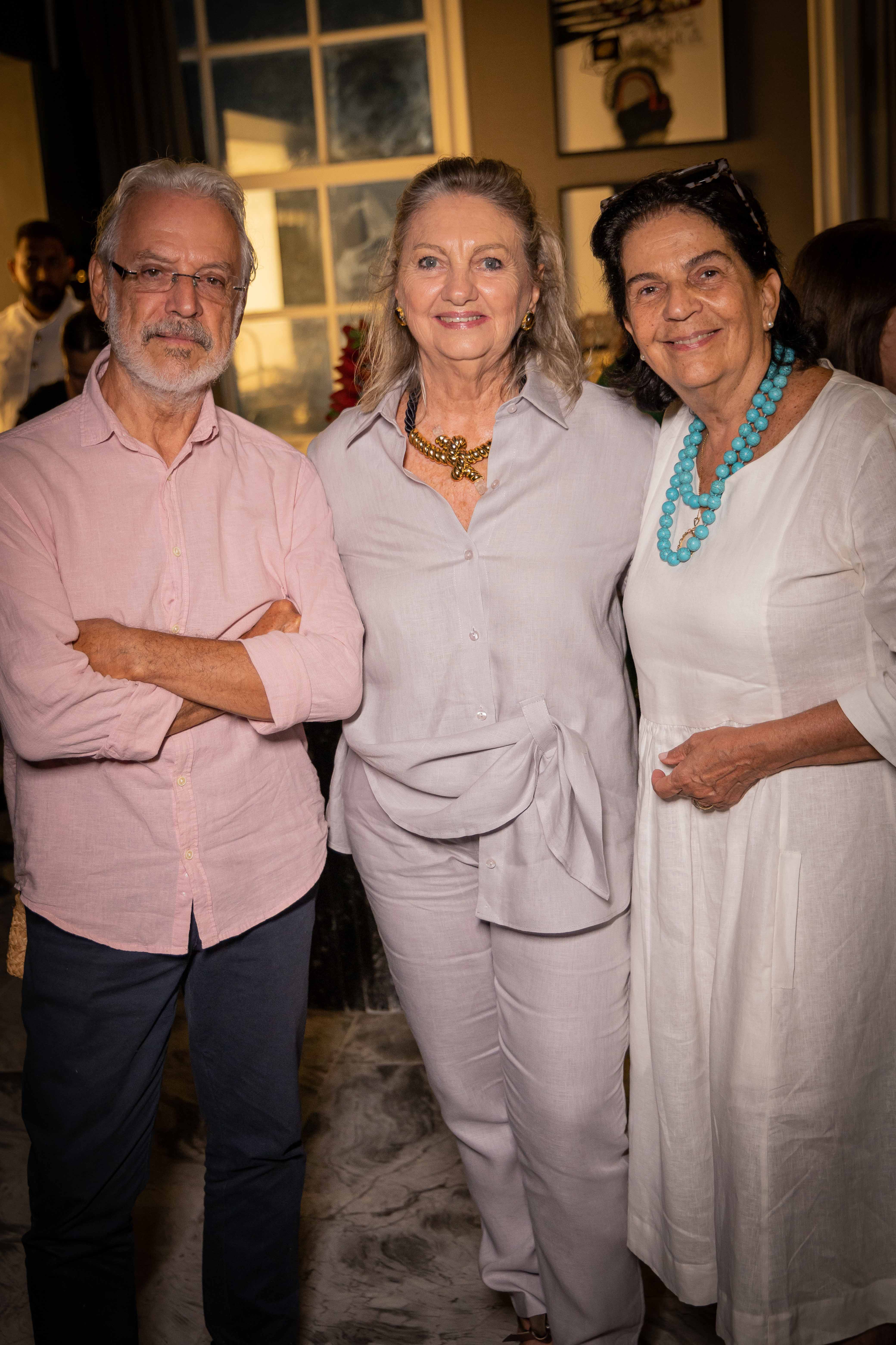 Joaquim Gonçalves , Eina Novis e Dora Gonçalves