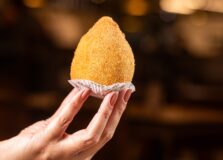 Almacen Pepe destina vendas de coxinha à crianças com câncer