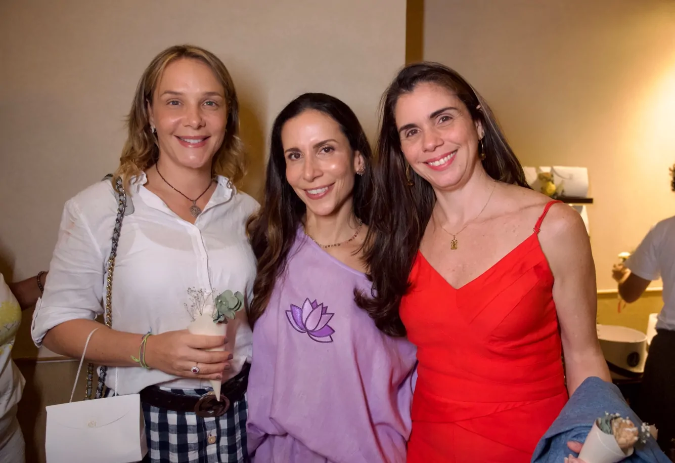 Golda Mazur Cumming, Camila Meccia e Karla Faskomy