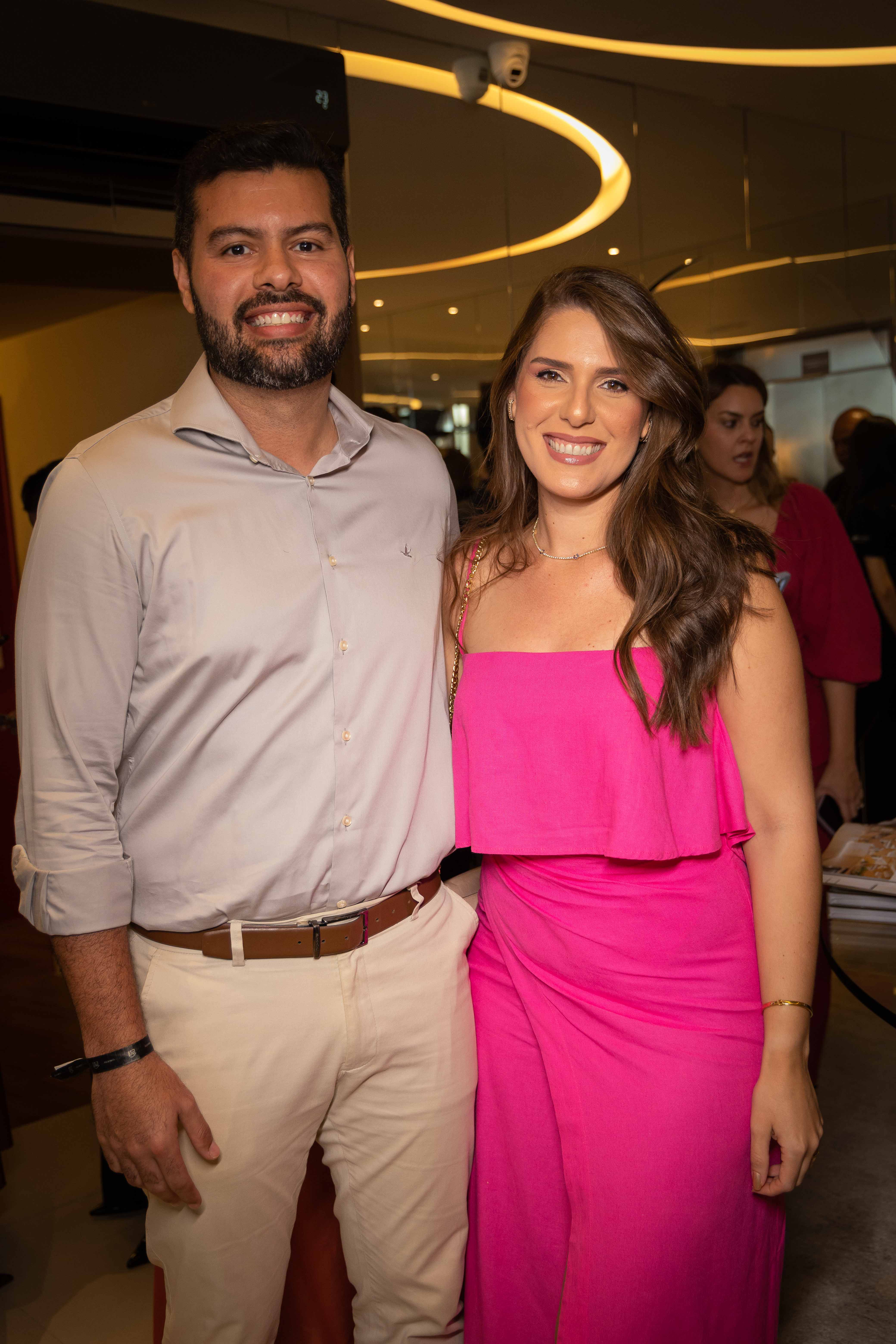 Iuri Mattos e Raiza Petitinga