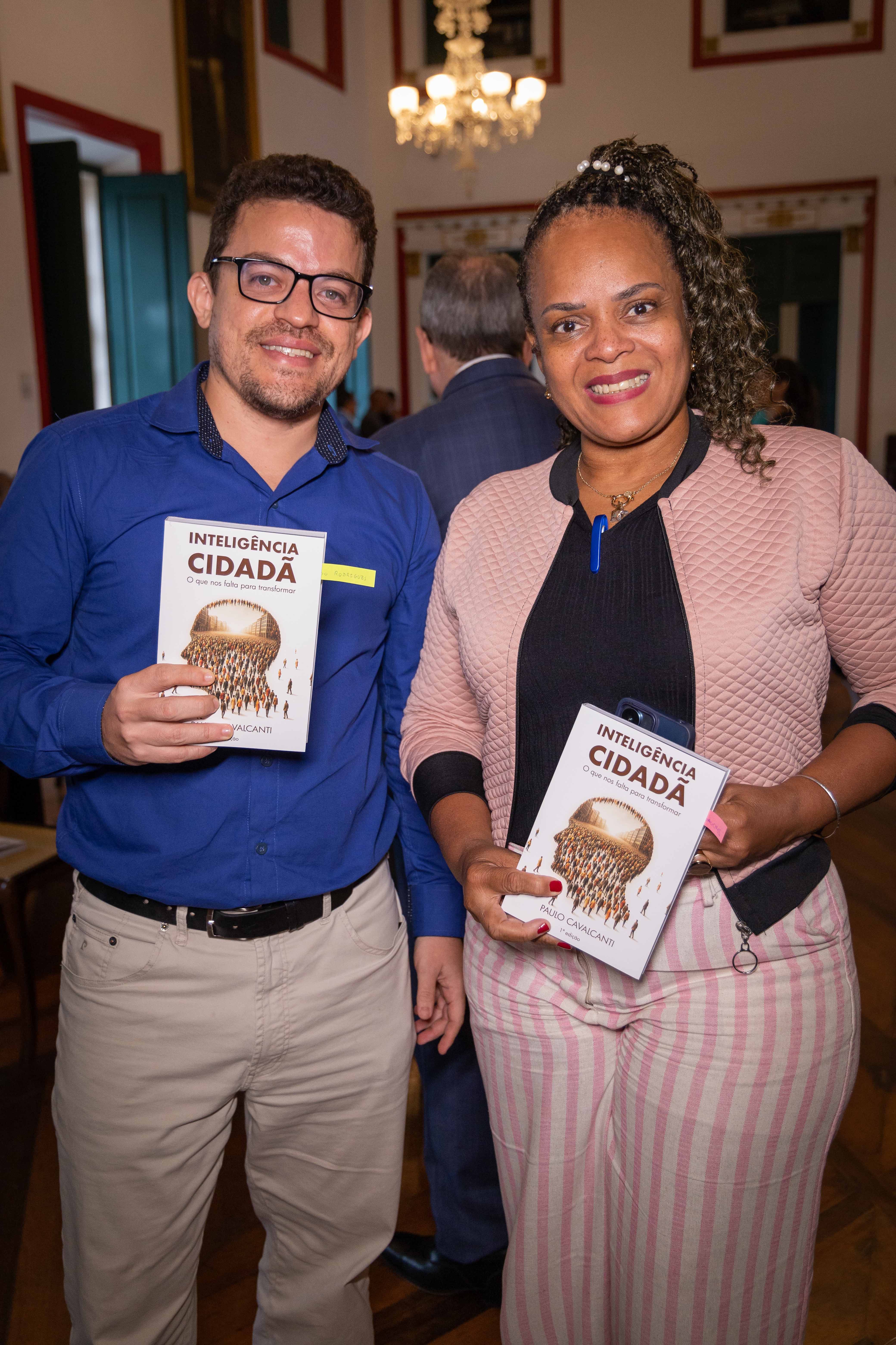 Thiago Rodrigues e Mônica Santos