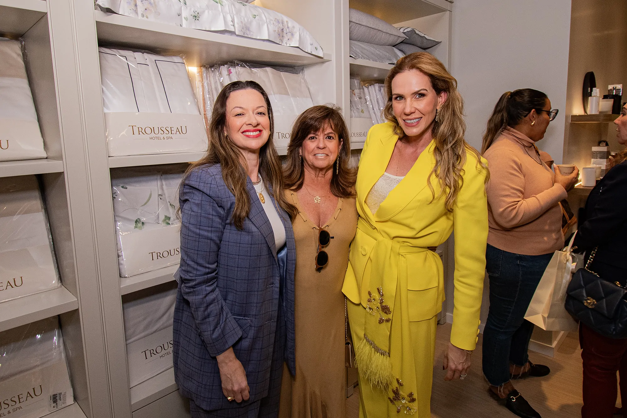 Isabela Suarez, Amélia Garcez e Renata Andrade