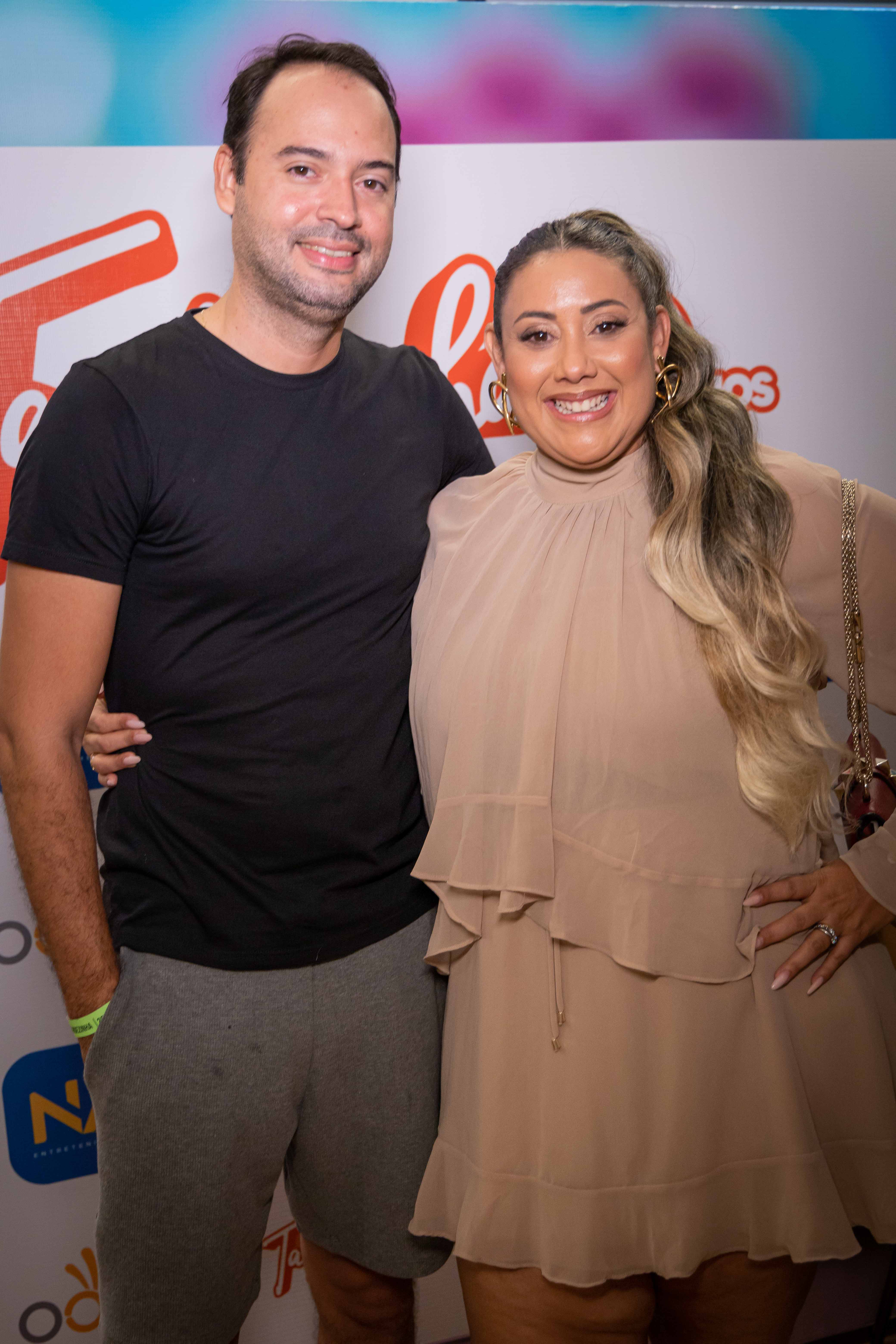 Iury Queiroz e Robertinha Badaró